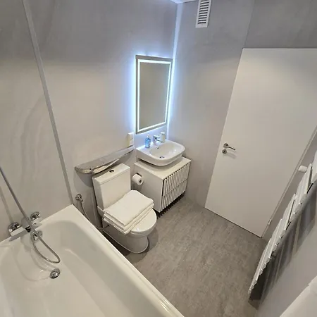 Apartment Modernes Mit Panorama-balkon & Weitblick Ueber *