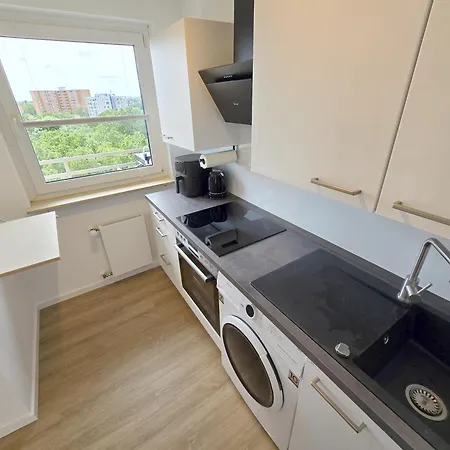 Apartment Modernes Mit Panorama-balkon & Weitblick Ueber
