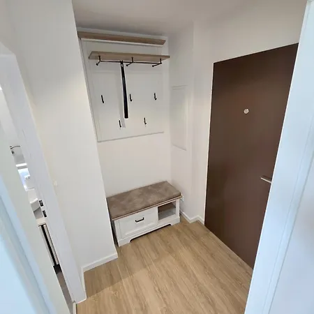 Modernes Mit Panorama-balkon&weitblick über Apartment
